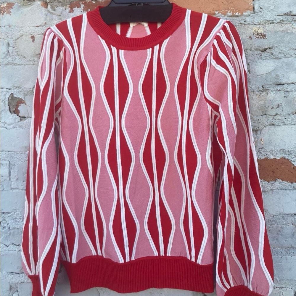Fate red/pink sweater. Size small